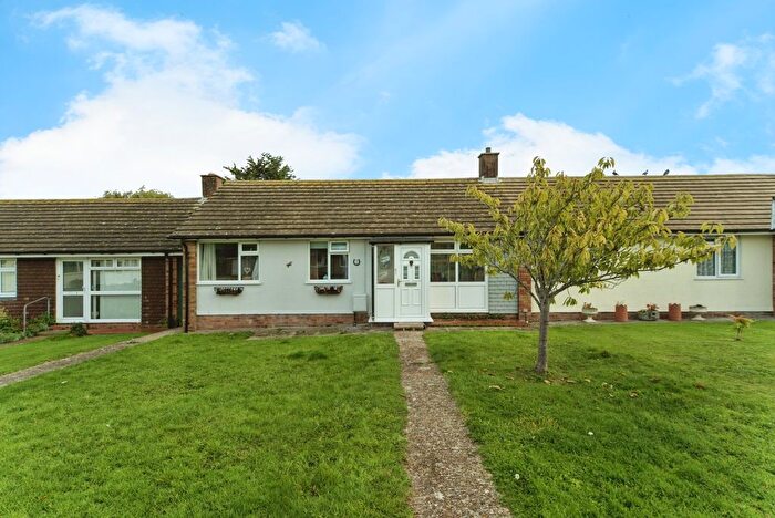 2 Bedroom Bungalow For Sale In Bailey Crescent, Eastbourne, East Sussex, BN22