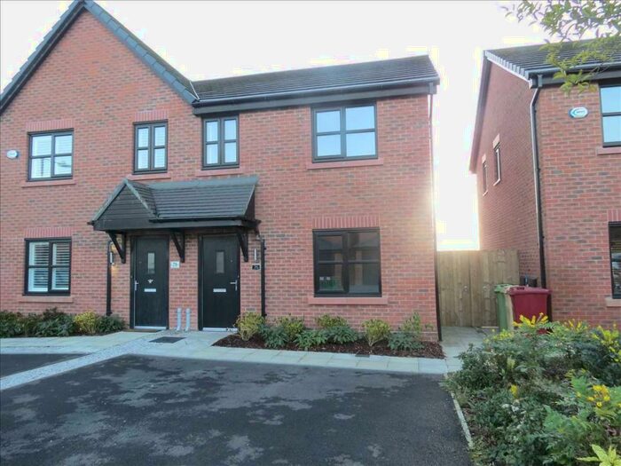 3 Bedroom Semi-Detached House To Rent In Lancashire Way, Horwich, Bolton, BL6