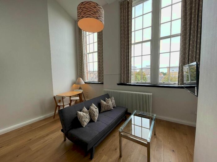1 Bedroom Flat To Rent In Flat, Mcdonald Road, Edinburgh, EH7