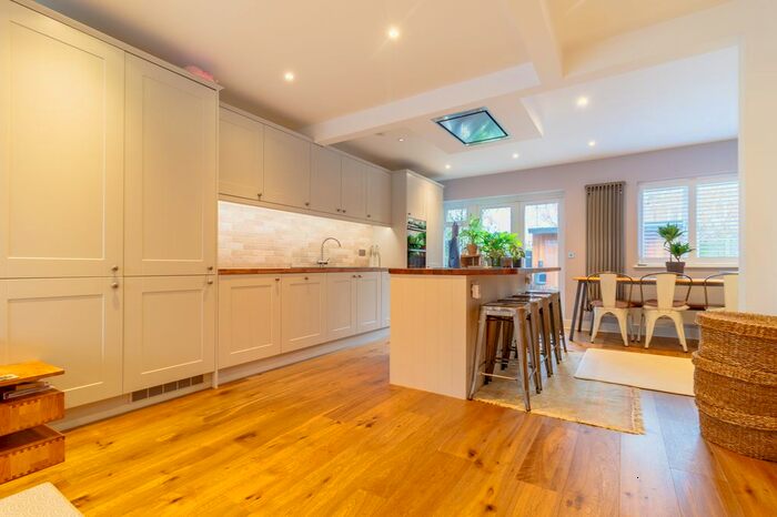 4 Bedroom Terraced House To Rent In Swansmere Close, Walton-On-Thames, United Kingdom, KT12