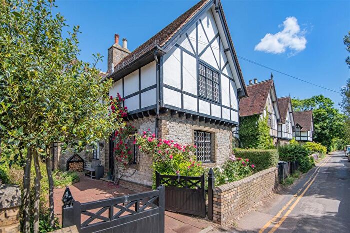 3 Bedroom End Of Terrace House For Sale In Mount Pleasant, Aylesford, ME20