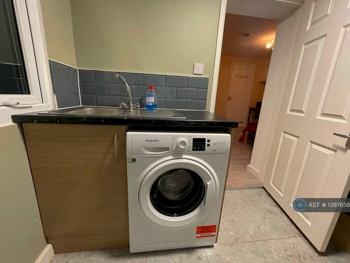 Studio To Rent In Newgale Gardens, London, HA8