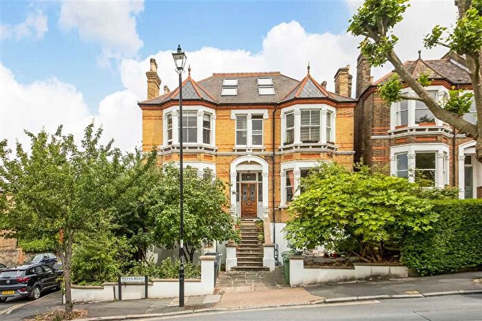 Studio To Rent In Pepys Road, Telegraph Hill, SE14