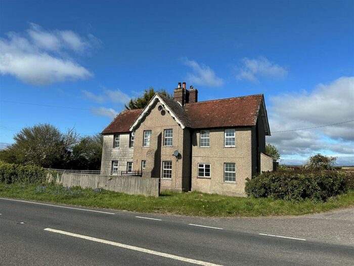 3 Bedroom Semi-Detached House To Rent In West Woodyates, Salisbury, SP5