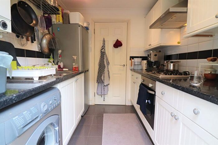 2 Bedroom Flat To Rent In George Lane, London, SE13
