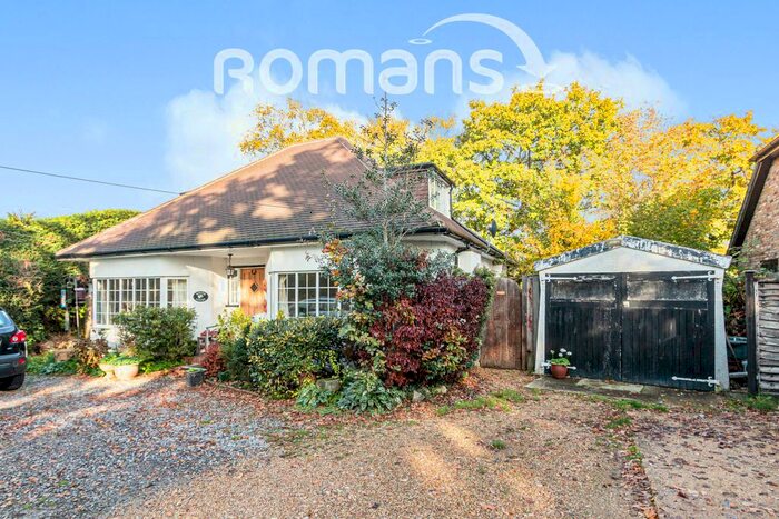 3 Bedroom Cottage To Rent In Crondall Road, Crookham Village, Fleet, GU51