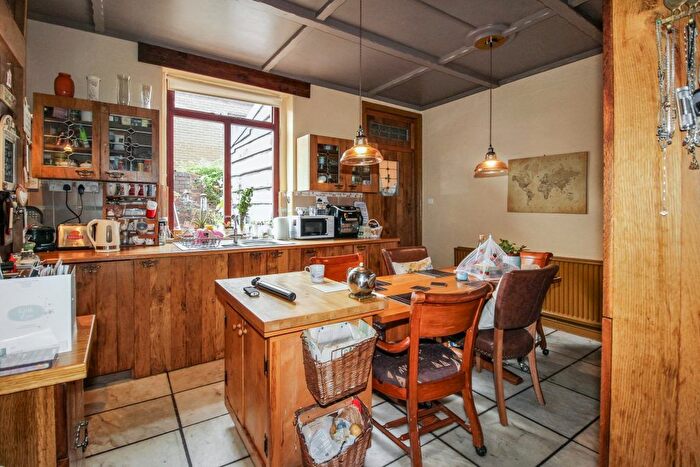 3 Bedroom Terraced House For Sale In Park Street, Horbury, Wakefield, WF4