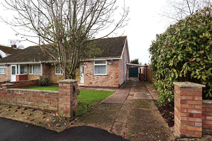 2 Bedroom Bungalow For Sale In Chestnut Grove, Waddington, LN5