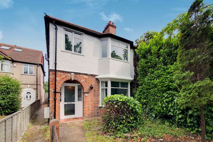 3 Bedroom Property To Rent In Nelson Road, Twickenham, TW2