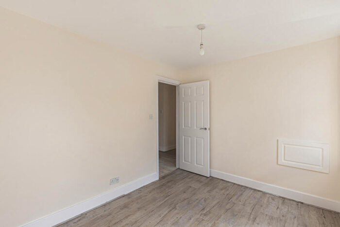 1 Bedroom Apartment To Rent In South Birkbeck Road, Leyton, London, E11