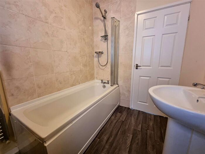 2 Bedroom Apartment To Rent In Hucknall Road, Nottingham, Nottinghamshire, NG5