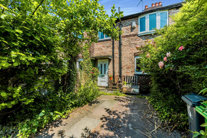 3 Bedroom Mews To Rent In Haldon Road, Withington, M20