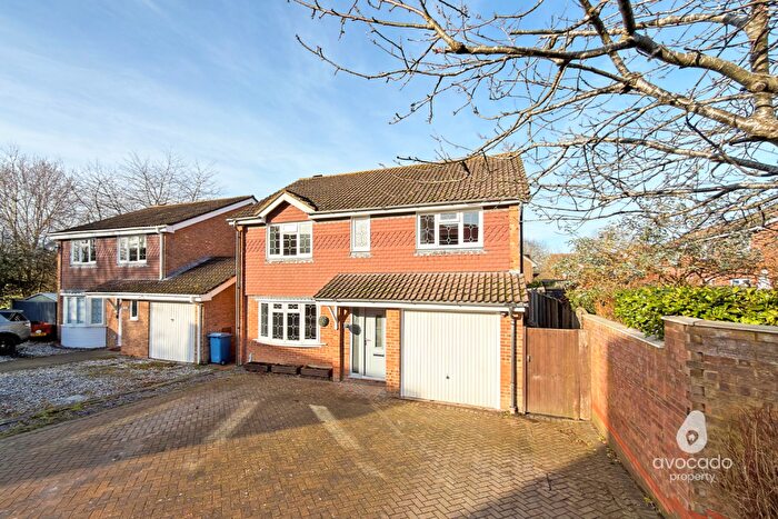 4 Bedroom Detached House For Sale In Eddington Road, Bracknell, RG12