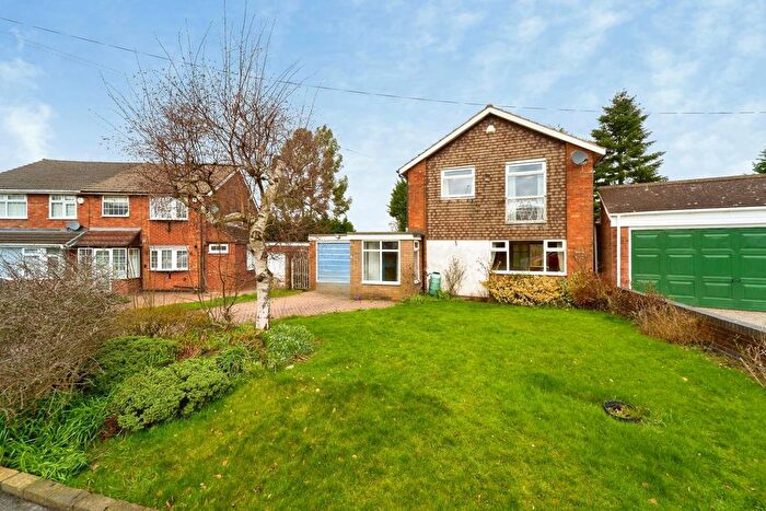 3 Bedroom Detached House For Sale In Longmeadow Road, Walsall, West Midlands, WS5