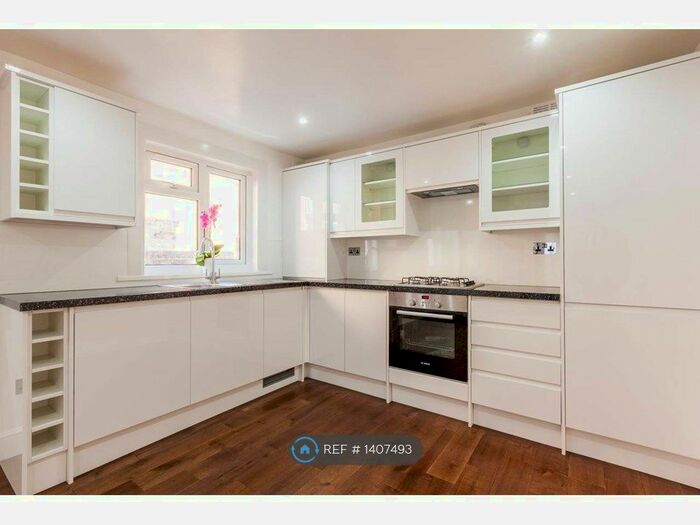 2 Bedroom Flat To Rent In Brixton, London, SW2