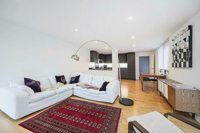 2 Bedroom Flat To Rent In Wick Lane, Bow, London, E3