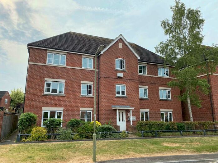 2 Bedroom Flat To Rent In Borden Way, North Baddesley, SO52