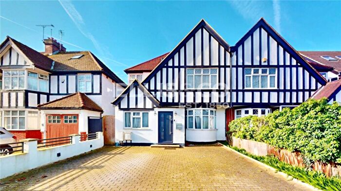 5 Bedroom Semi Detached House To Rent In Carlton Avenue East, Wembley, HA9