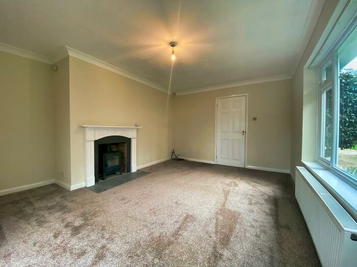 3 Bedroom Detached Bungalow To Rent In Graywood Road, East Hoathly, BN8