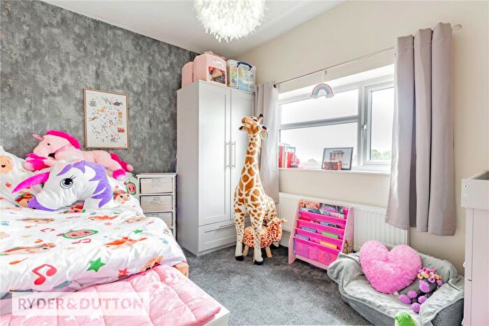 3 Bedroom Terraced House For Sale In Stoneleigh Street, Derker, Oldham, OL1