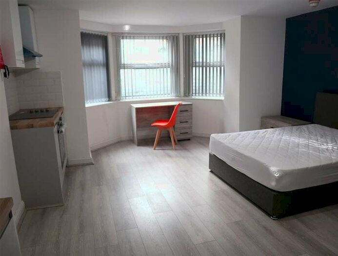 1 Bedroom House To Rent In Park Drive, Huddersfield, HD1