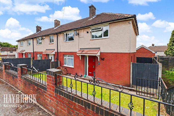 4 Bedroom Terraced House For Sale In Oak Street, Grimethorpe, S72