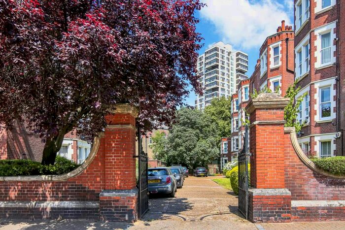 2 Bedroom Flat To Rent In Camberwell New Road, London, SE5