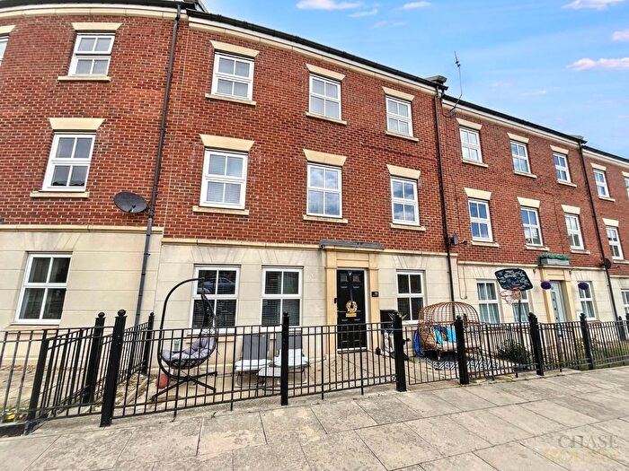 4 Bedroom Terraced House For Sale In Sea Winnings Way, South Shields, NE33