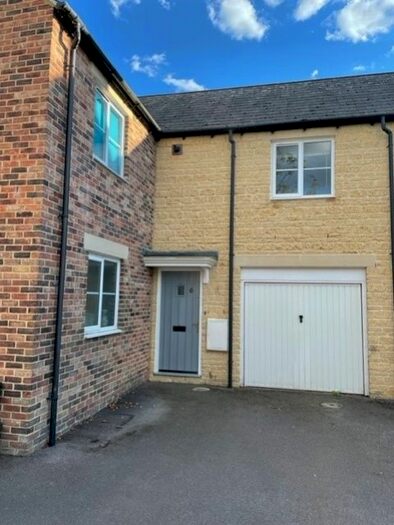 2 Bedroom Maisonette To Rent In Poppy Terrace, Carterton, Oxfordshire, OX18