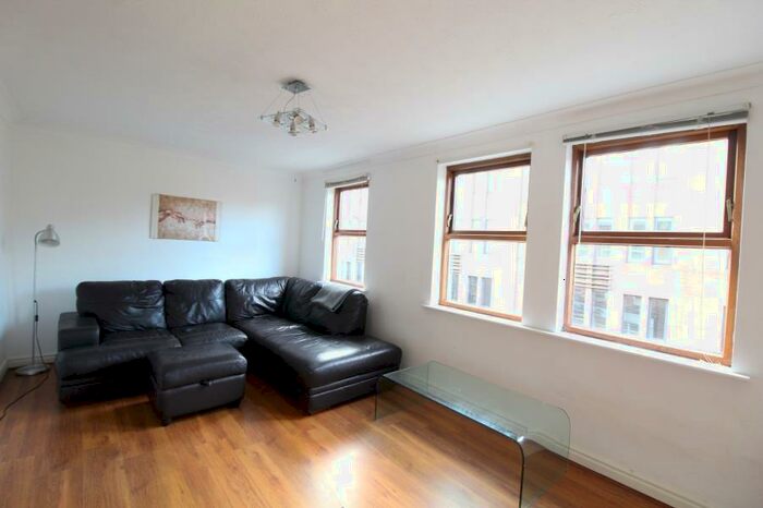 2 Bedroom Apartment To Rent In Riverside Court, The Calls, Leeds, LS1