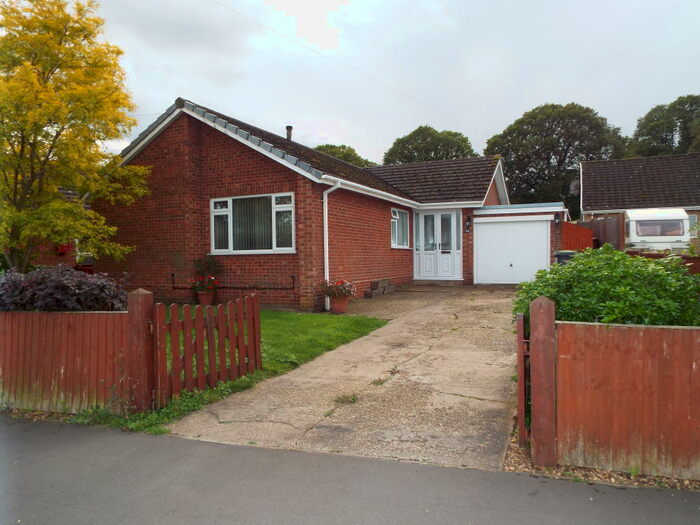 3 Bedroom Bungalow To Rent In Beech Road, Branston, LN4