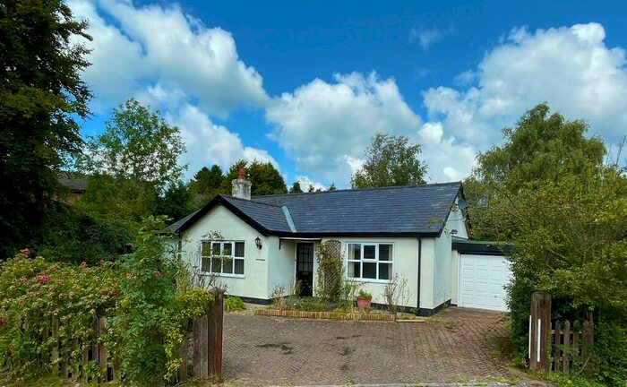 3 Bedroom Detached Bungalow To Rent In Lea Road, Lea Town, Preston, PR4