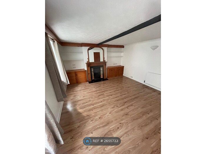 3 Bedroom Terraced House To Rent In Richmond Place, Truro, TR1