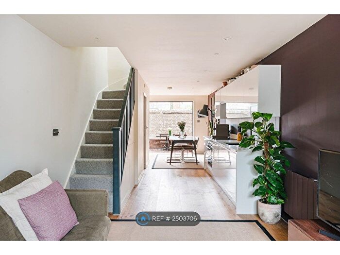 2 Bedroom Terraced House To Rent In Bridge Gardens, London, N16