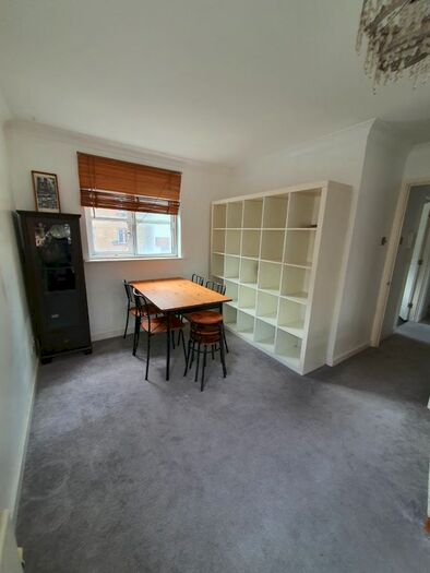 2 Bedroom Flat To Rent In West Ham Lane, London, E15