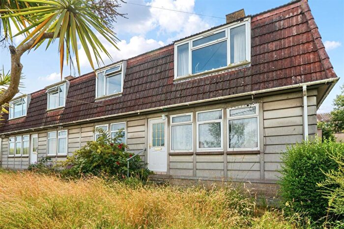 2 Bedroom Apartment For Sale In Quarry Close, Swanage, BH19