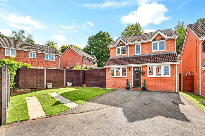 3 Bedroom Detached House For Sale In Romeo Hill, Warfield, Bracknell, Berkshire, RG42