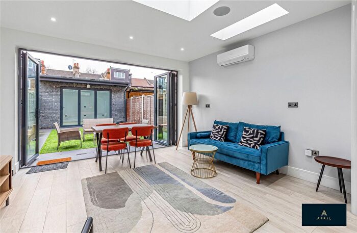 2 Bedroom Flat To Rent In Waterloo Road, London, E10