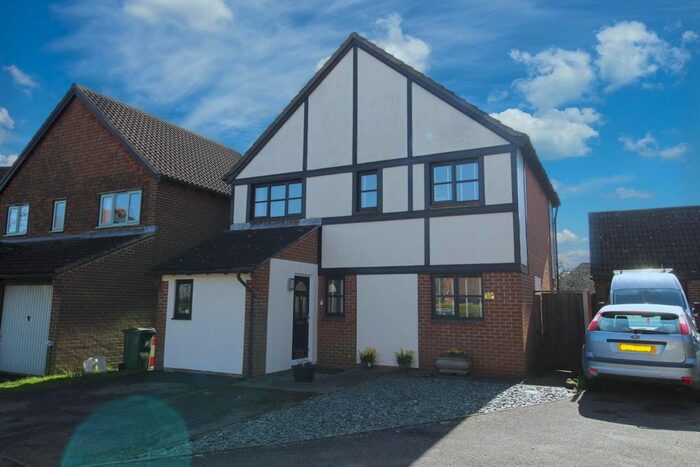 4 Bedroom Detached House To Rent In Jennings Close, Potton, Potton, SG19
