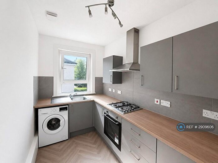 2 Bedroom Flat To Rent In Killoch Drive, Glasgow, G13