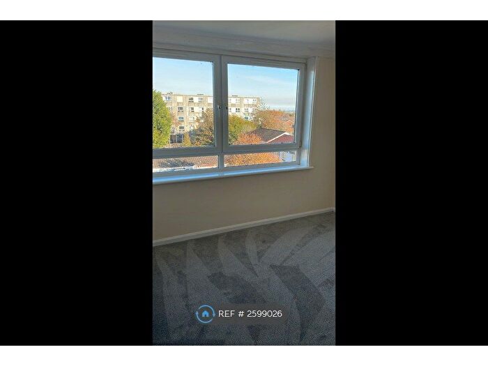 3 Bedroom Flat To Rent In Waverley Drive, Glenrothes, KY6