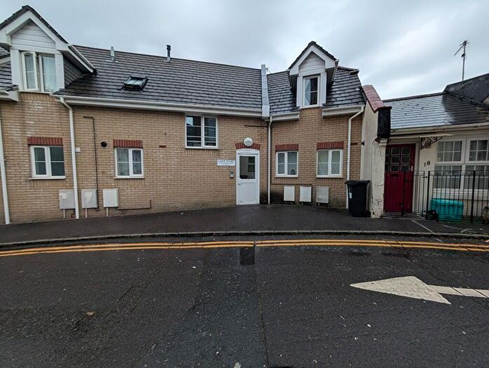 2 Bedroom Flat To Rent In Norwich Road, Bournemouth, Dorset, BH2