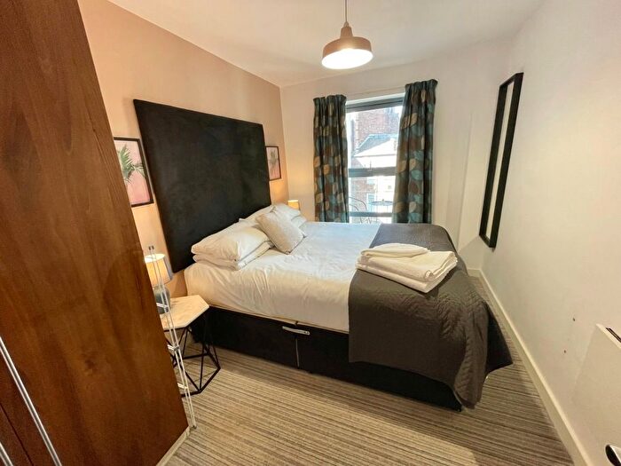 1 Bedroom Flat To Rent In Hunslet Road, Hunslet, Leeds, LS10