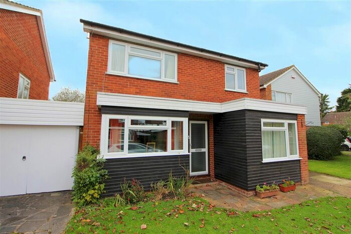 3 Bedroom Detached House To Rent In Willowside, London Colney, St. Albans AL2