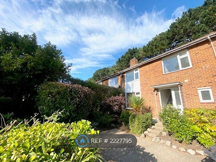 3 Bedroom Semi-Detached House To Rent In Paddington Grove, Bournemouth, BH11