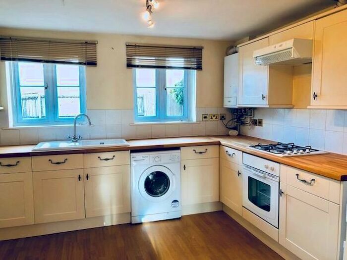 3 Bedroom Town House To Rent In Firth Park, Uppingham, Oakham, LE15