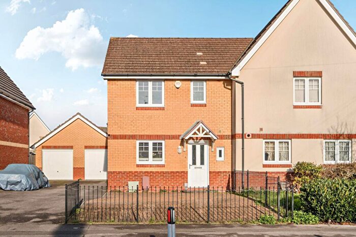 3 Bedroom Semi Detached House For Sale In Westloats Lane, Bognor Regis, PO21