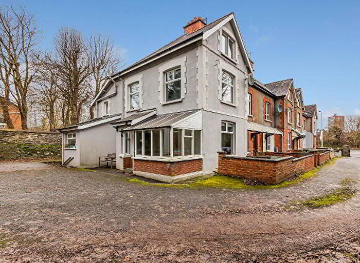 3 Bedroom End TownHouse For Sale In Minnowburn Terrace, Belfast, BT8