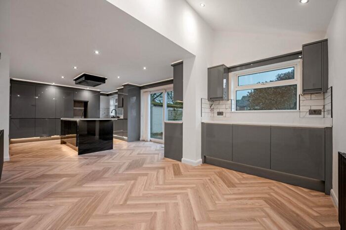 4 Bedroom Detached House For Sale In Stunning Refurbed Family Home On Waltham Rise, LE13