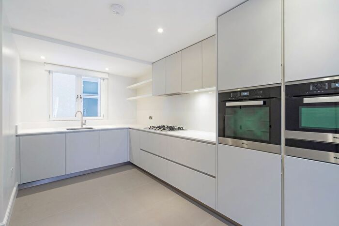 3 Bedroom Flat To Rent In Sloane Street, Knightsbridge, SW1X
